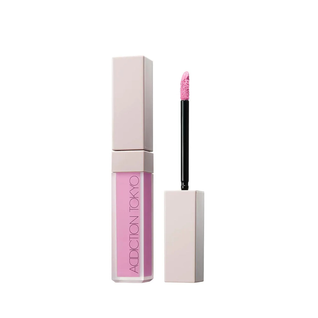 Addiction Tokyo The Liquid Blush Foggy in light pink shade with soft-focus texture and sleek applicator for a fresh look.