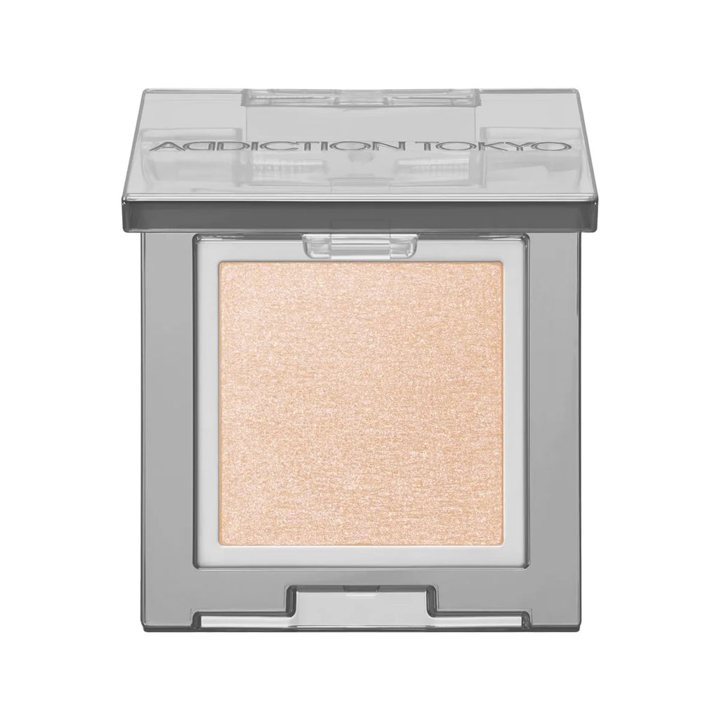 Addiction eyeshadow with pearl finish in mono color for a sophisticated makeup look
