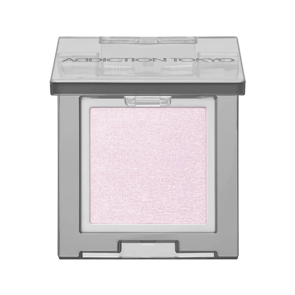 Addiction eyeshadow with pearl finish in mono color for a sophisticated makeup look