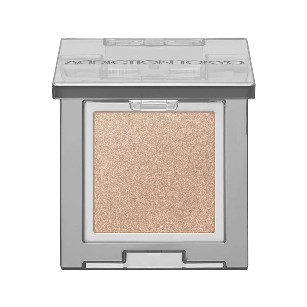 Addiction eyeshadow with pearl finish in mono color for a sophisticated makeup look