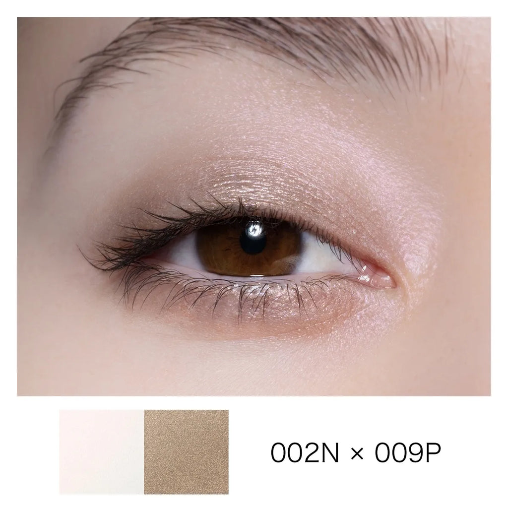Addiction eyeshadow with pearl finish in mono color for a sophisticated makeup look