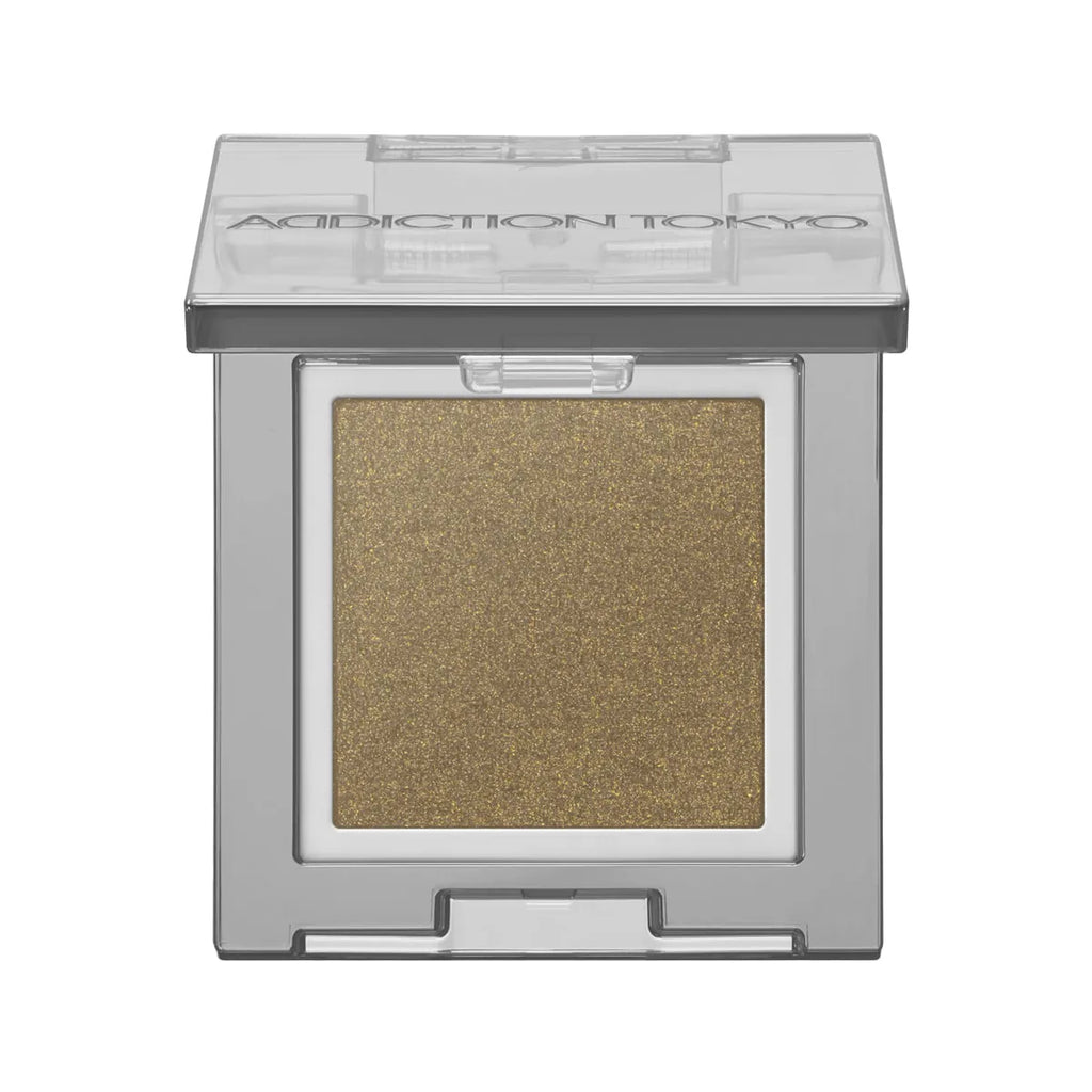 Addiction eyeshadow with pearl finish in mono color for a sophisticated makeup look