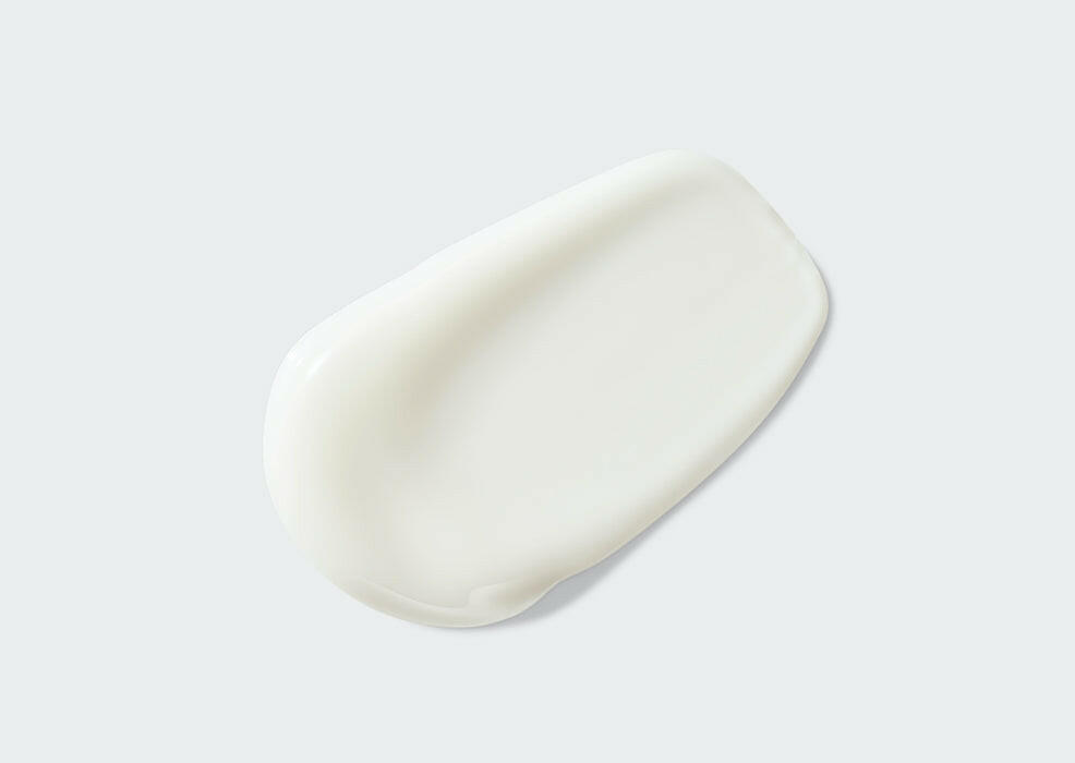 Baum Body Lotion with natural ingredients, hydrating formula for smooth skin care and daily body moisturization.