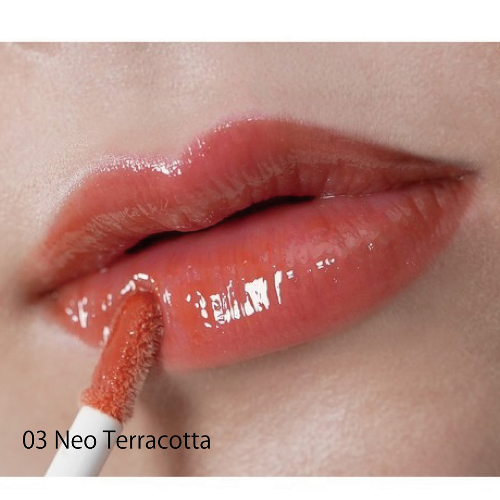 Celvoke Lip Drop lipstick features a hydrating formula and delivers vibrant, long-lasting color for elegant lips.