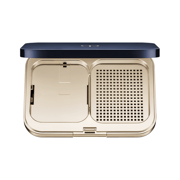 Clé de Peau Beauté Teint Pouder Éclat Ⅱ foundation in a luxurious navy and gold compact, designed for a seamless, radiant complexion.