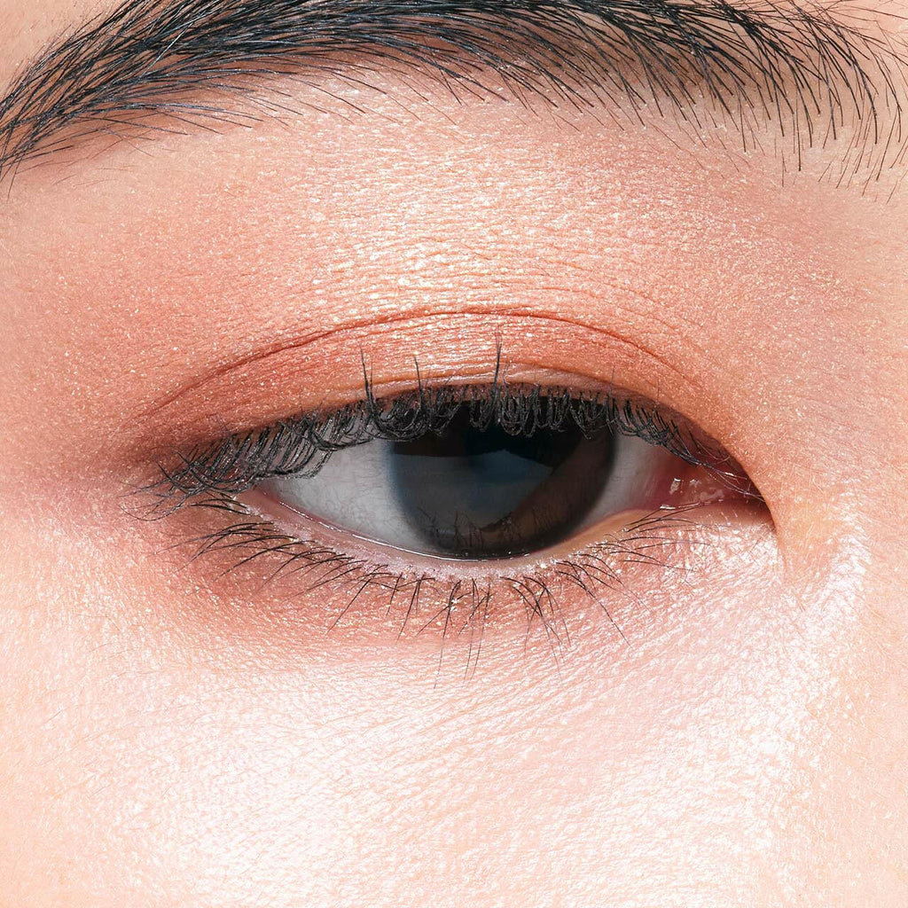 Refined Harmony Eyes makeup showcasing natural Elégance, perfect for sophisticated daily beauty enhancement.
