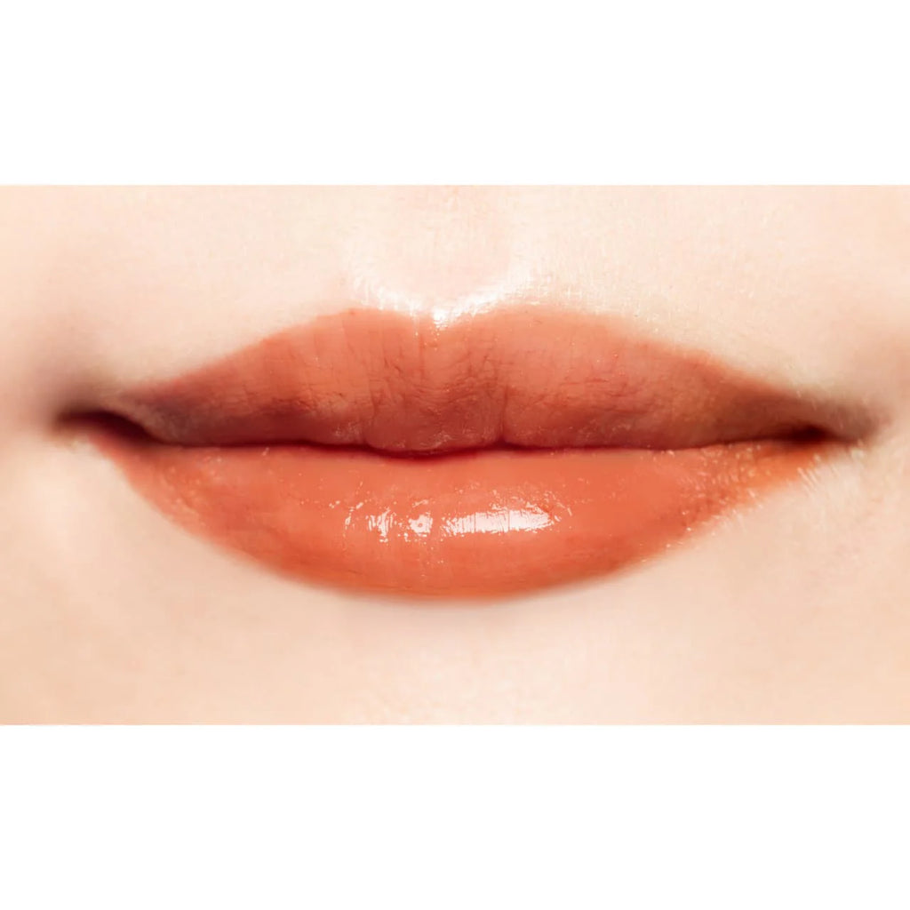 Elégance Rouge Clajule lipstick with rich red color and elegant packaging for a sophisticated makeup look
