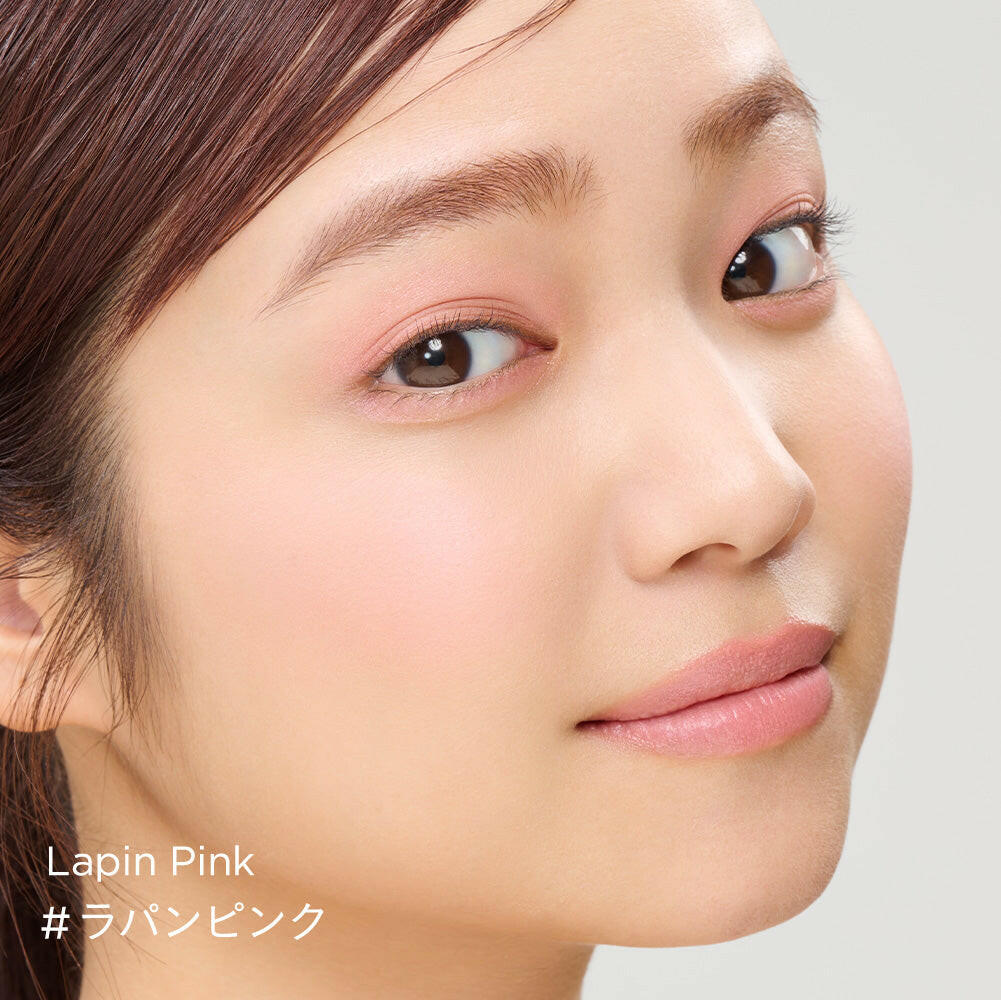 Etvos Mineral Multi Powder compact for natural makeup finish, featuring lightweight and blendable mineral formula.