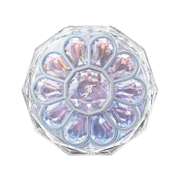 Jillstuart Crystal Lagoon Palette featuring shimmering eyeshadow shades for radiant, elegant eye makeup looks.