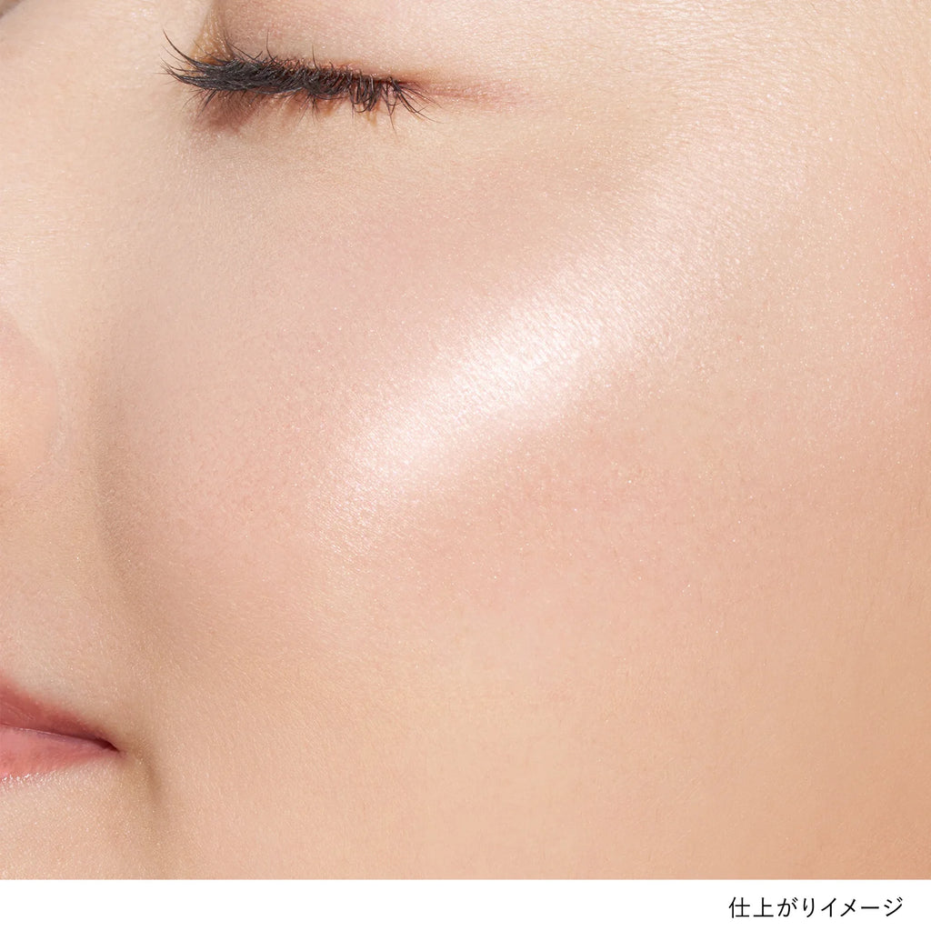 Lunasol blush enhancing cheeks with a natural glow for radiance and beauty
