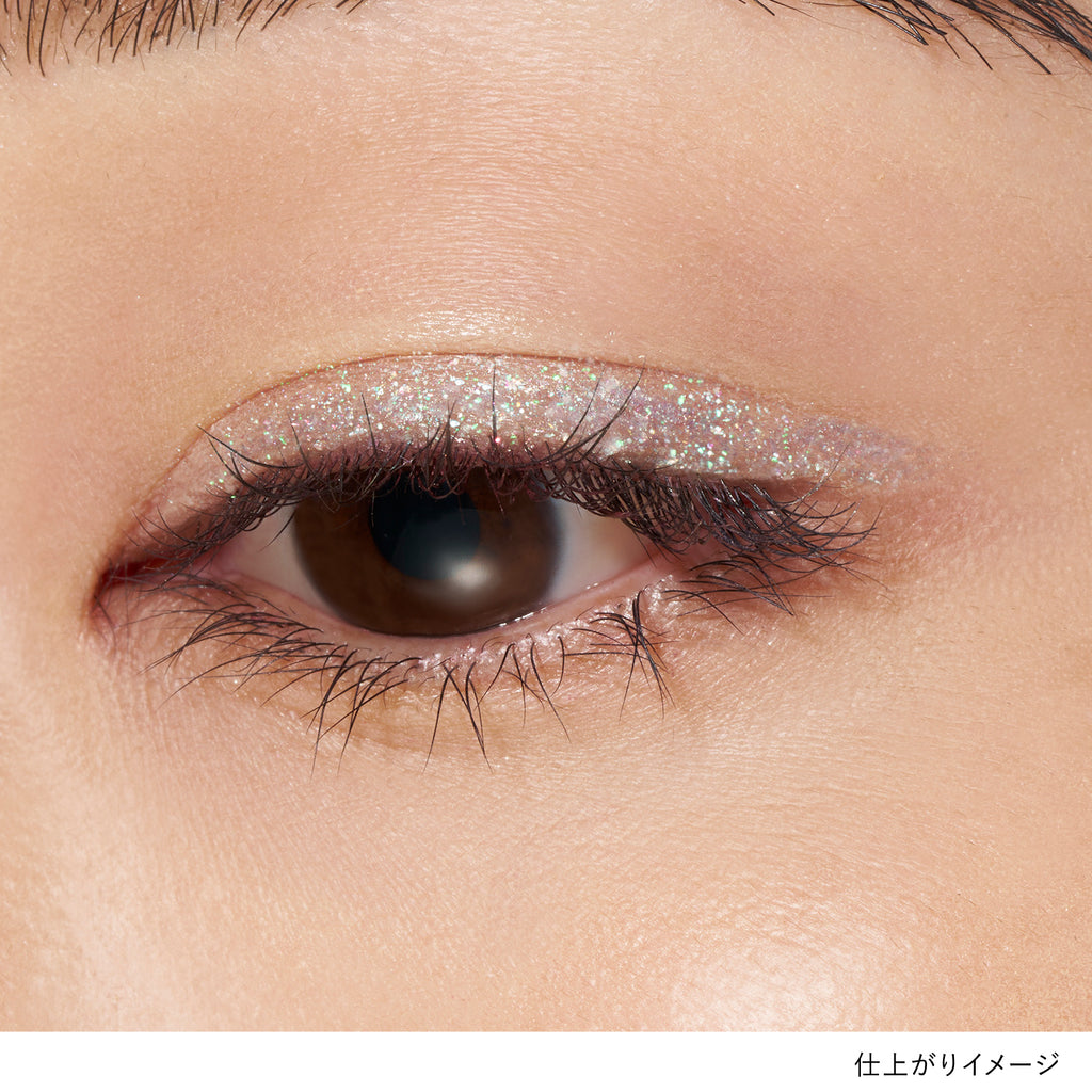 Close-up of an eye wearing Lunasol Flash Creator eyeliner in a shimmering light shade, showcasing a radiant and elegant finish.