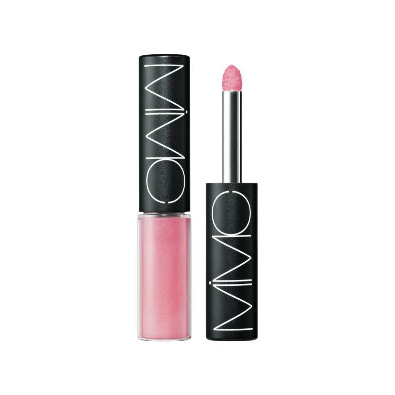 Mineral foundation by MiMC providing a radiant glow for natural, flawless skin finish