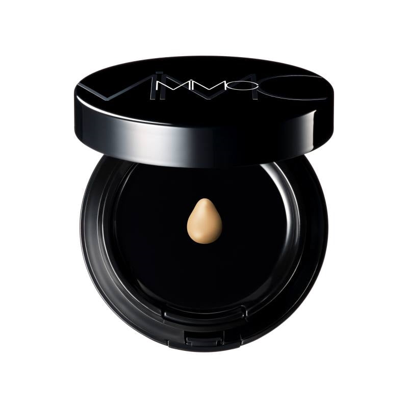 Mineral foundation makeup by MiMC provides natural coverage and enhances skin's healthy glow