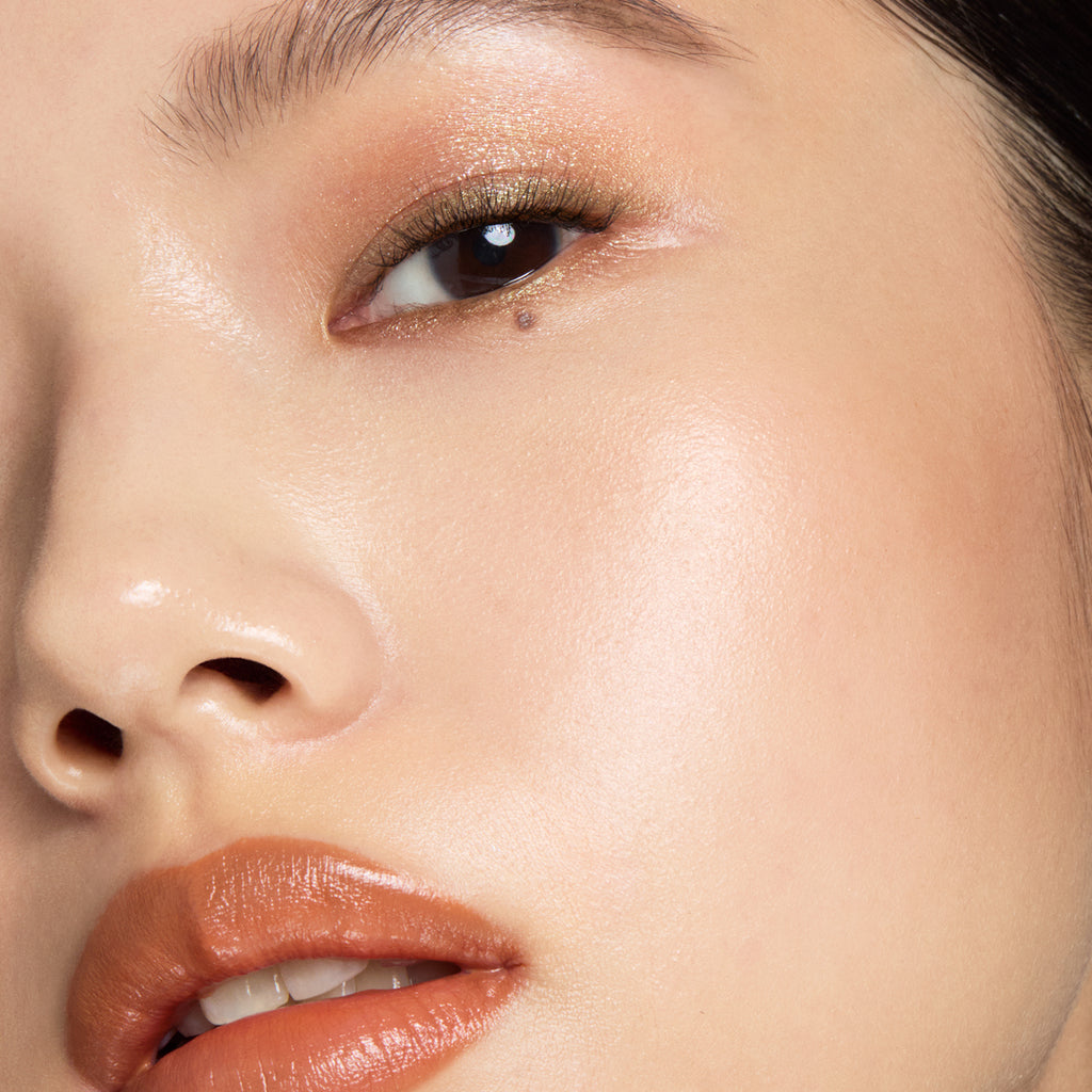Elevate your look with RMK Eyeshadow featuring four shades for versatile and stunning makeup options.