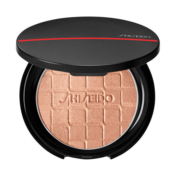 Shiseido Illuminator highlighting natural beauty with radiant glow for flawless skin