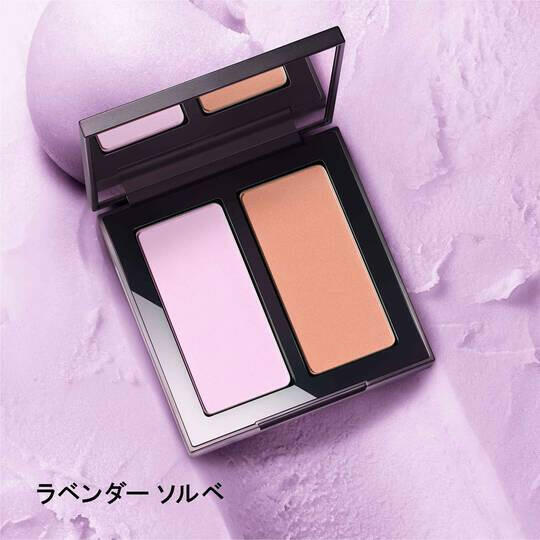 Shu Uemura 3D Cheekmate makeup product showcasing natural contouring effect