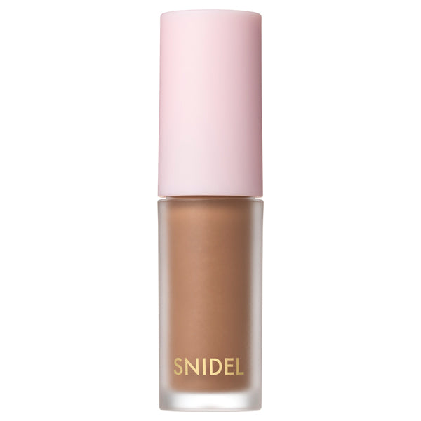 Snidel liquid eyeshadow showcasing a radiant beauty glow for an elegant makeup look
