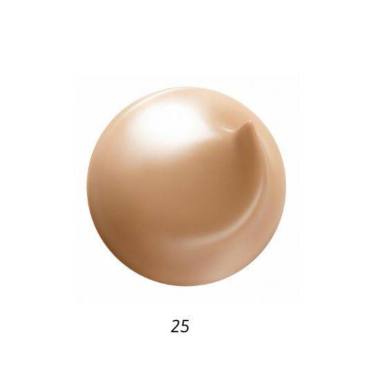 Shade 25 of Suqqu The Foundation 30g, a warm beige tone with a creamy consistency for a natural and radiant complexion.