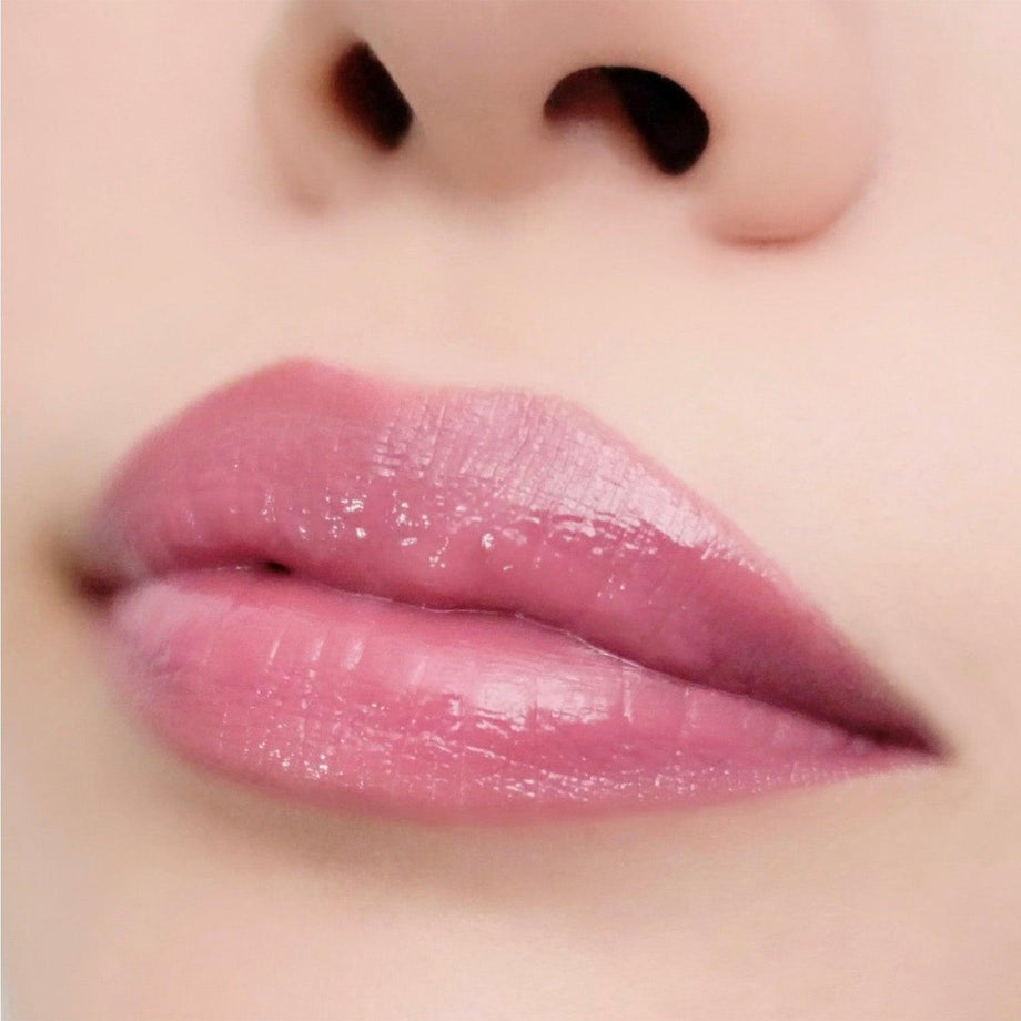 Revitalize Your Lips with Suqqu Moisture Glaze Lipstick