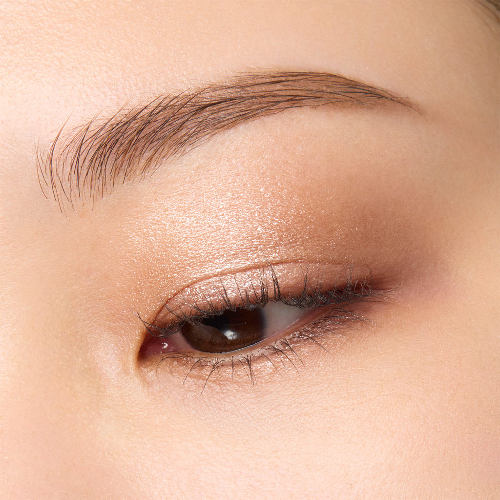 Radiant Eyes showcasing the elegance of Suqqu Mono Look for a sophisticated and polished makeup style.