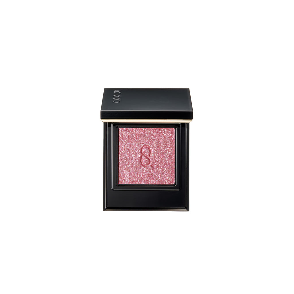Radiant Eyes showcasing the elegance of Suqqu Mono Look for a sophisticated and polished makeup style.