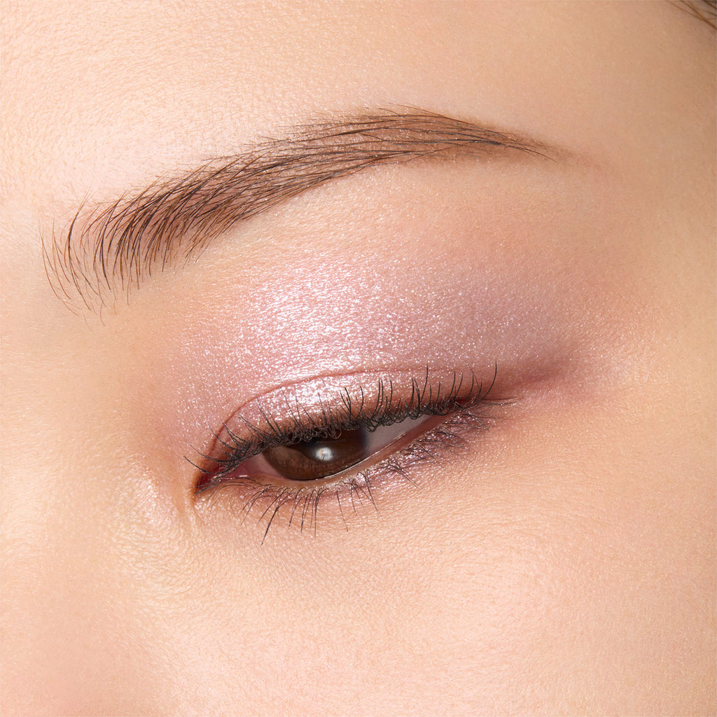 Radiant Eyes showcasing the elegance of Suqqu Mono Look for a sophisticated and polished makeup style.