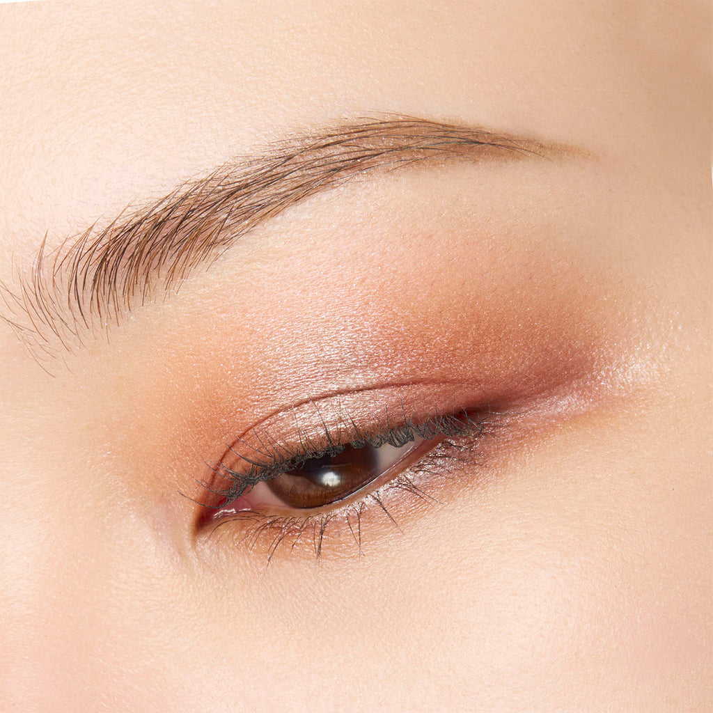 Radiant Eyes showcasing the elegance of Suqqu Mono Look for a sophisticated and polished makeup style.