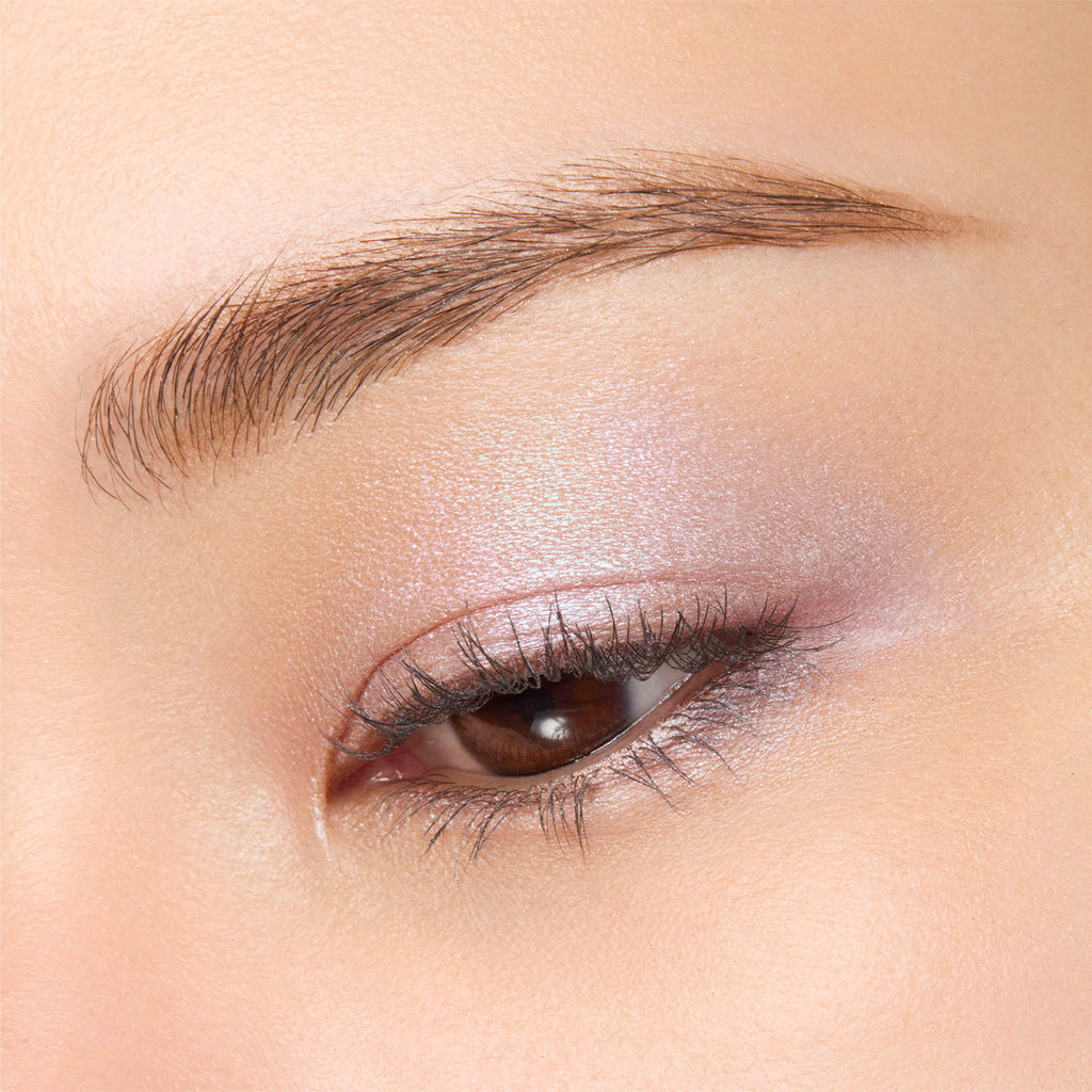 Radiant Eyes showcasing the elegance of Suqqu Mono Look for a sophisticated and polished makeup style.