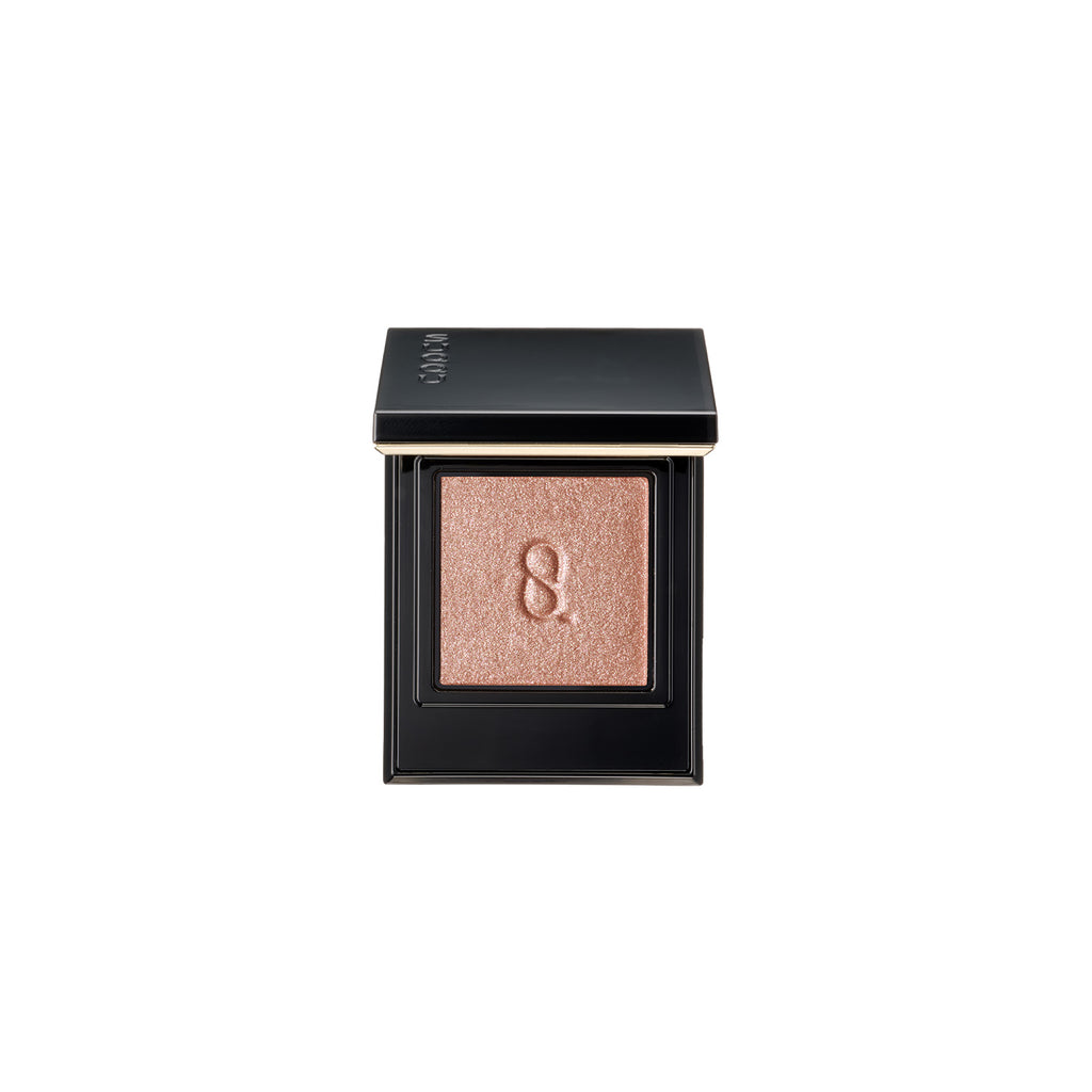 Radiant Eyes showcasing the elegance of Suqqu Mono Look for a sophisticated and polished makeup style.