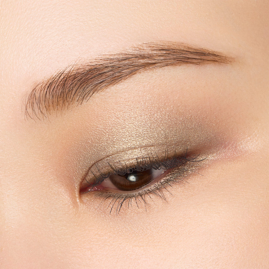 Radiant Eyes showcasing the elegance of Suqqu Mono Look for a sophisticated and polished makeup style.