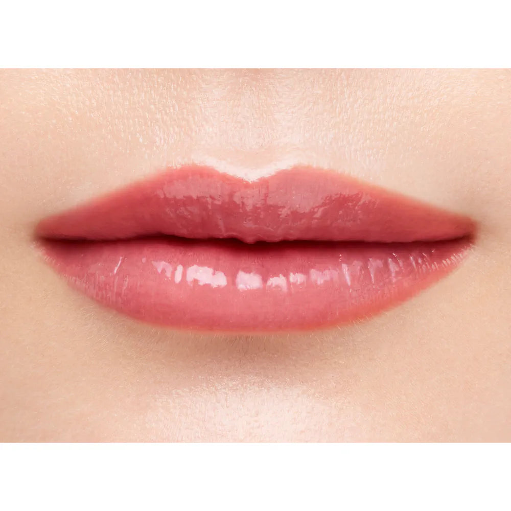 Luxury Inoui lipstick showcasing vibrant color and smooth texture for a flawless finish