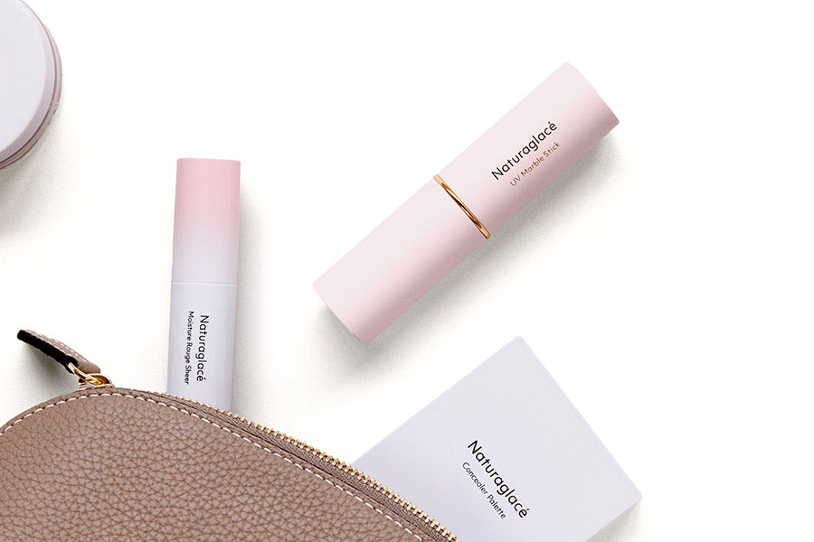 naturaglacé UV Marble Stick providing natural makeup with effective sun protection and smooth application