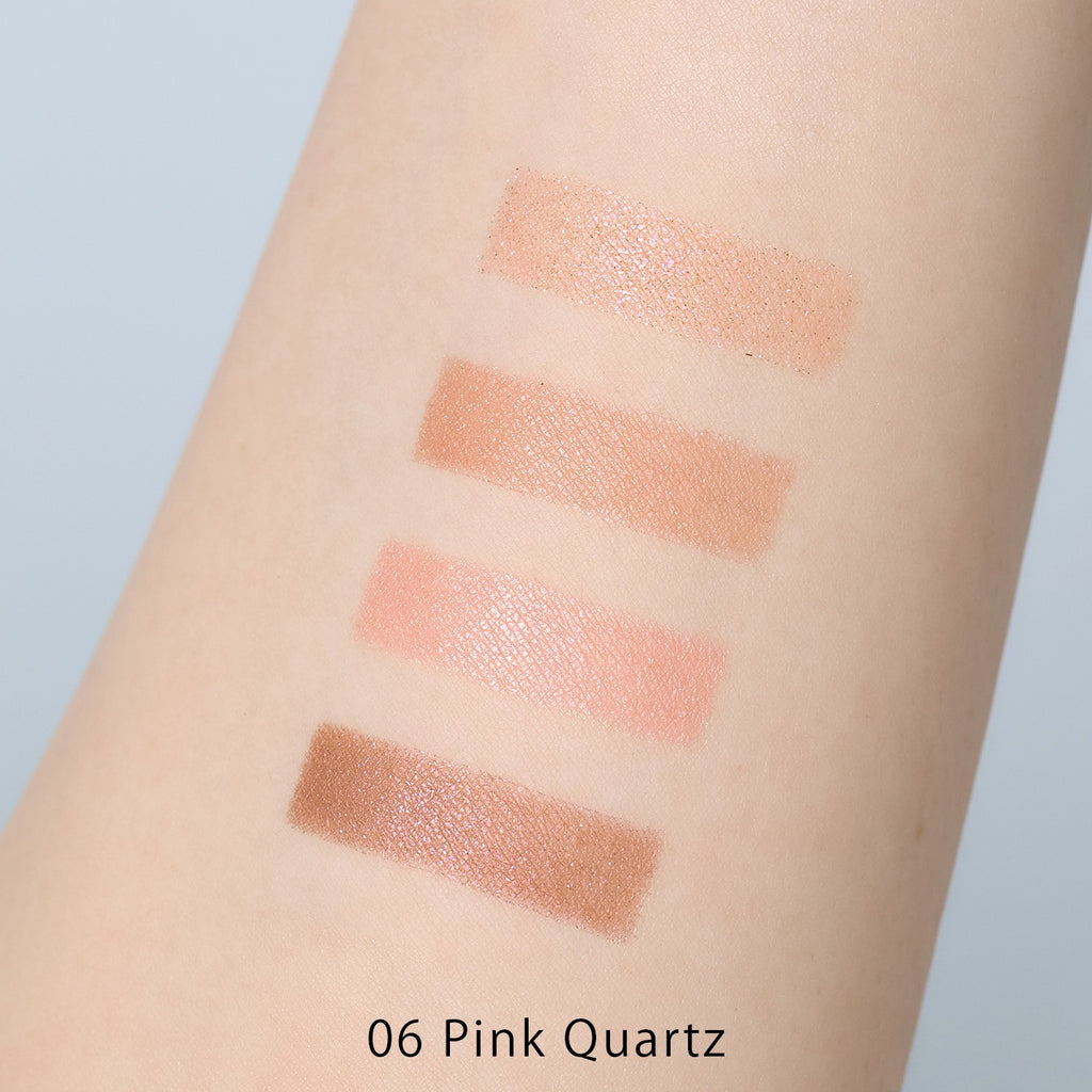 Petal palette eyeshadow showcasing harmonious ton/one shades for elegant makeup looks