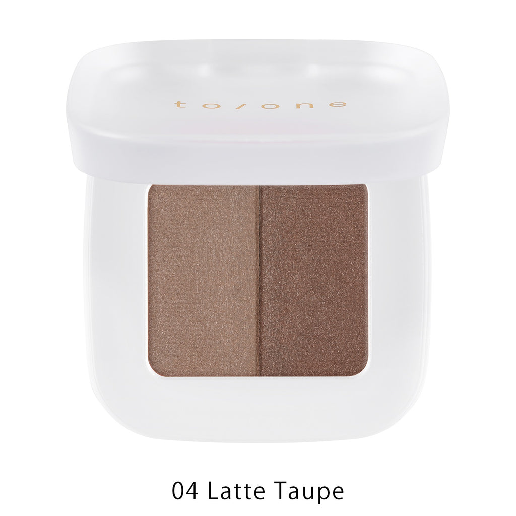 Elegant petal-shaped eyebrow design enhanced with natural bio-eyeshadow for a sophisticated look