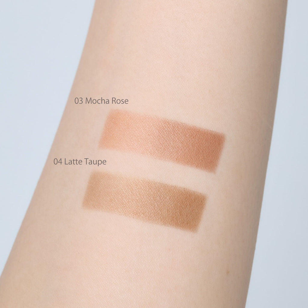 Elegant petal-shaped eyebrow design enhanced with natural bio-eyeshadow for a sophisticated look